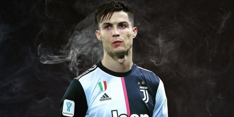 Ronaldo là một trong những cầu thủ đẹp trai nhất thế giới